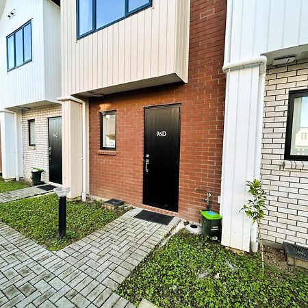 Entire Luxury Cosy Townhouse With Master Bedrooms,10 Min To Airport & Sylvia Park Auckland Exterior photo