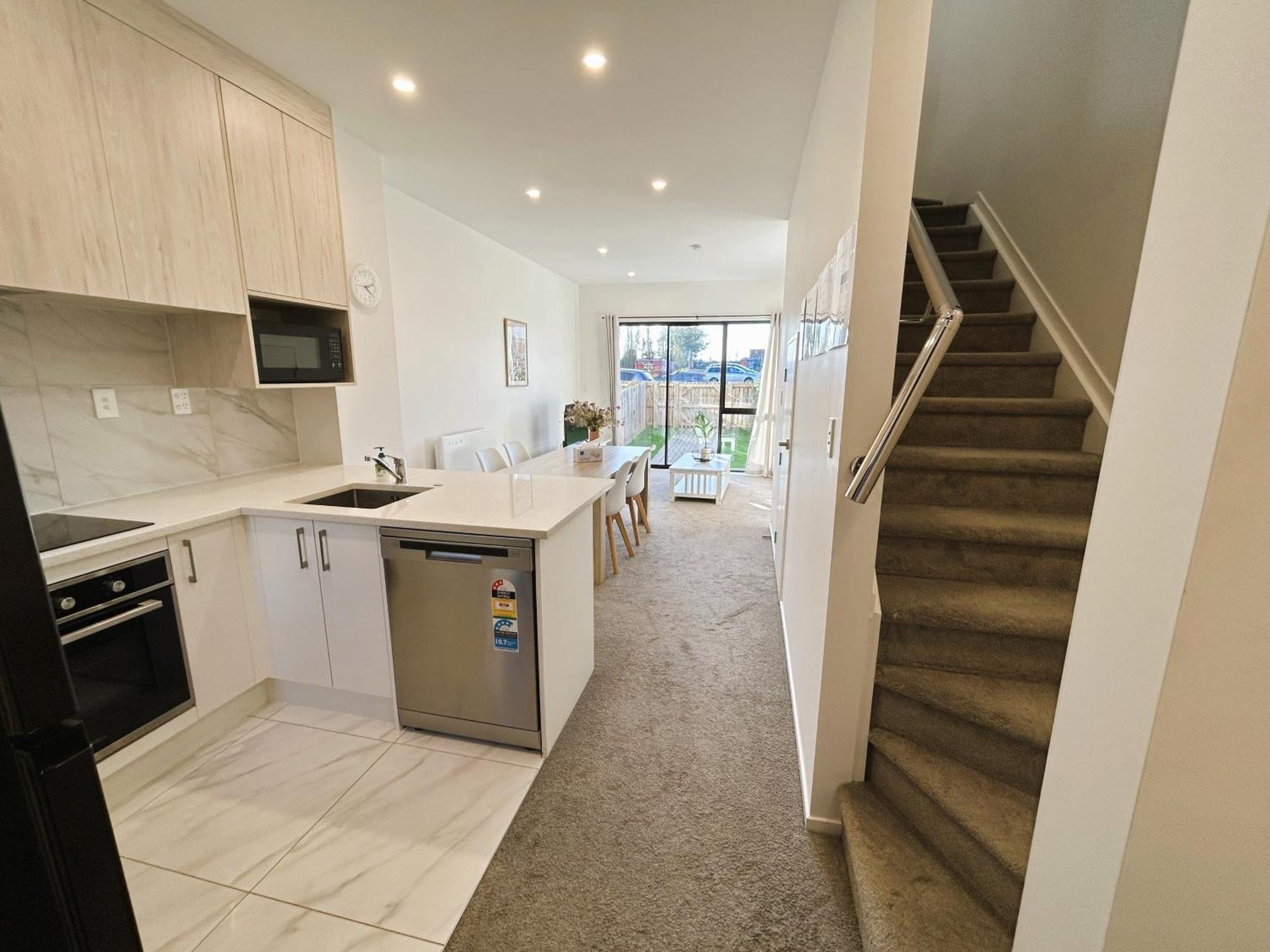 Entire Luxury Cosy Townhouse With Master Bedrooms,10 Min To Airport & Sylvia Park Auckland Exterior photo